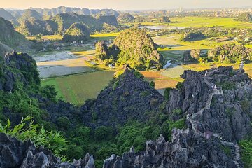 1 Day Luxury Tour in Bai Dinh,Trang An & Mua Cave Amazing View