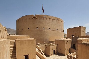 Nizwa Souq, Nizwa Fort and Jabel Akhder Private Guided Full Day