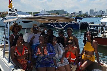 Private 8-Hour Boat Tour to the Rosario and Barú Islands