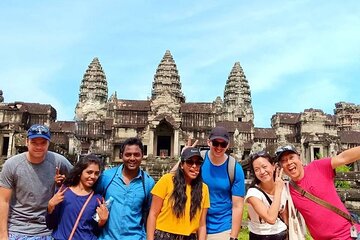 Best of Angkor Wat Tour & Floating Village from Siem Reap