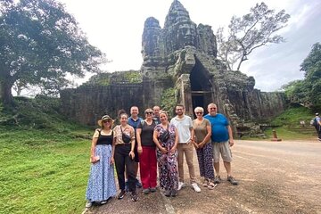 Angkor Highlight Sunrise Guided Tour & Banteay Srei