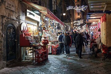 Explore the Naples Christmas Market Behind the Scenes