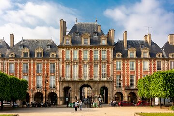Paris Le Marais: Mysterious Note Exploration Game and Tour