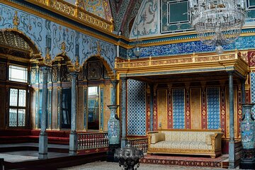 Topkapi Palace with Small Group with Private Tour Option