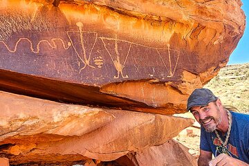 Private Scenic Petroglyph Tour in Moab