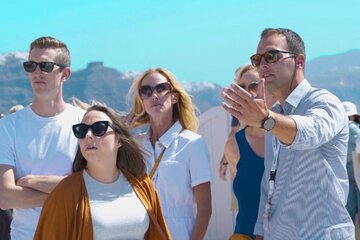8 Hours Private Exploration to Santorini