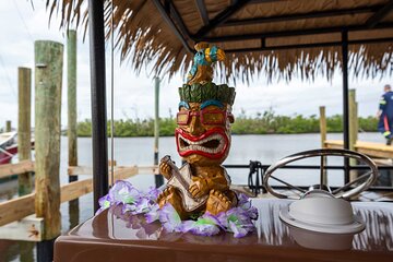 2-hour Tiki Pub Sunset Experience in Fort Myers Beach