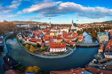 Private Driver from Prague to Vienna with a Stop in Cesky Krumlov