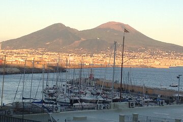 Private walking tour in Naples