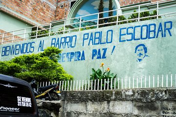 Pablo Escobar Private Historical Tour with Pickup