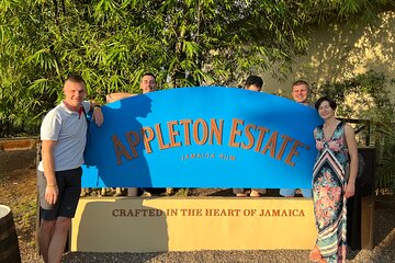 Appleton Rum Estate, Black River Safari & Pelican Bar Private tou