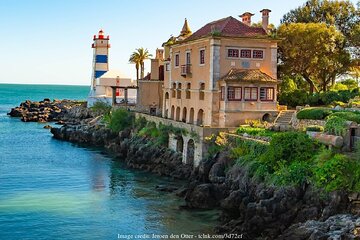 Sintra, Pena Palace & Coastal Towns: Private Day Trip from Lisbon