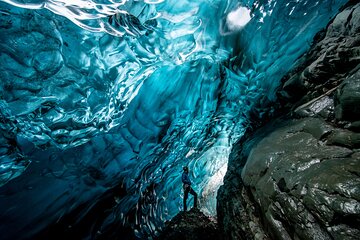 Jökulsárlón: Glacier Hike to a Remote Ice Cave