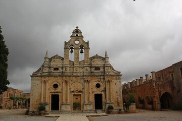 Explore Rethymno History with Arts and Crafts Private Tour