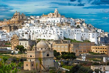 Ostuni, Cisternino and Locorotondo tour lasting 8 hours