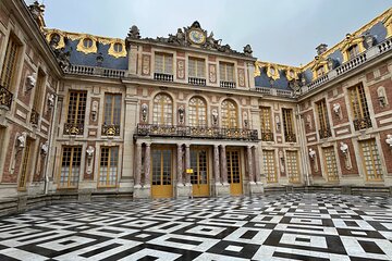 Palace of Versailles by Train from Paris