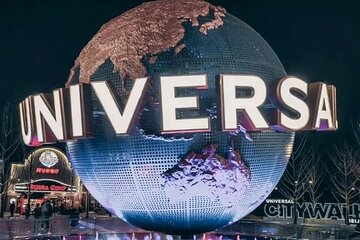 Universal Beijing Resort with Private English Guide and Driver