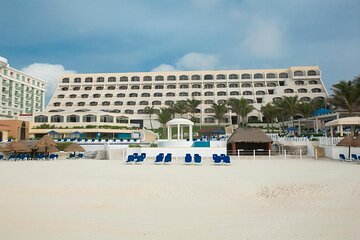 Cancun Airport and Golden Parnassus Cancun Private Shuttle