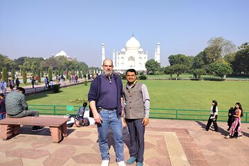 Delhi to Agra: Taj Mahal, Fort, Baby Taj Private Tour