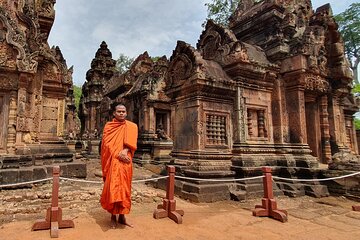 Bantey Srei, Kulen Mountain & Beng Mealear by Private Tour 