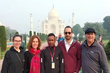 Luxury Taj Mahal Full Day Trip From Delhi by Car - All Inclusive