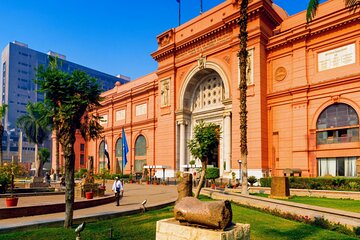 Egyptian Museum, Coptic Cairo, and Old Market Private Tour