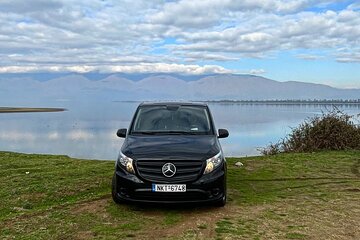 Santorini Private Transfers : From-to Airport/Port or Hotel 