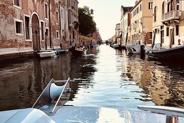 Private Boat Tour with Skipper Sailing the Lagoon of Venice Italy