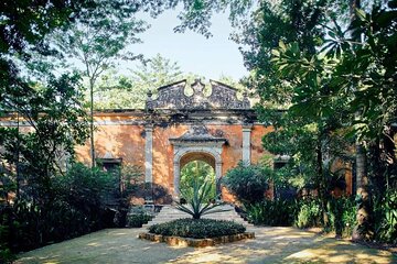 Visit to the Archaeological Zone of Edzná and the Ex Hacienda Uayamón