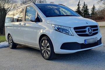 Private Prague to Budapest luxury transfer