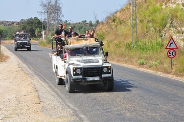 Jeep Safari From Side to Green Canyon 