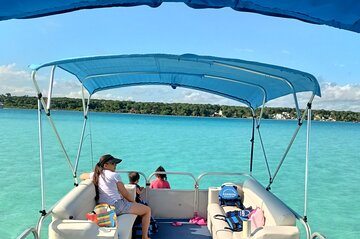 Pontoon tour of the Bacalar Lagoon