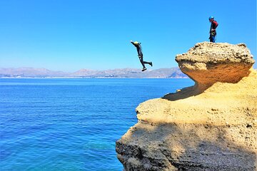 Coasteering Cliff jumping