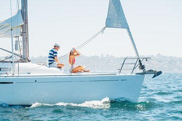 Exclusive Sydney Harbour Morning Sail with Mimosas