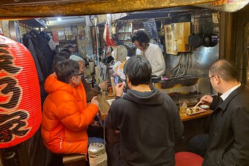 Tokyo Japanese Local Bar Night Tour in Shinjuku