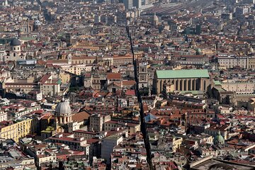 2 Hour Guided Panoramic Walking Tour in Naples