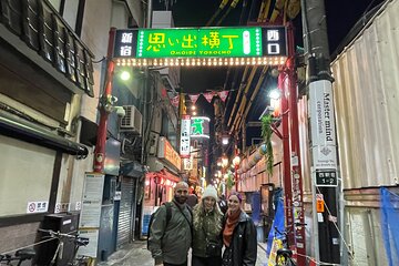 JAPANESE DINNER & BAR HOP - deep dive tour of KABUKICHO/SHINJUKU