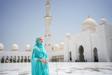 Dubai to Abu Dhabi Grand Mosque & Qasr Al Watan Palace 