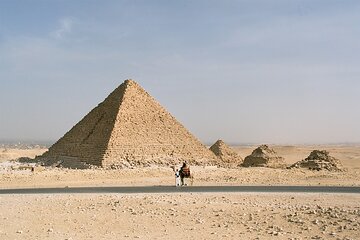 Explore Pyramid of Menkaure The Smallest of the Pyramids of Giza