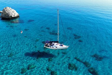 Sailboat excursion to the Devil's Saddle