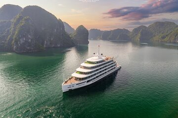 Ha Long Bay: 2 Day 1 Night Cruise on 6 Star Yacht