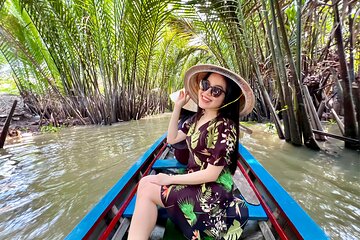 Full Day Guided Mekong Delta Day Tour in Vietnam (Multilingual)