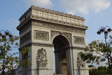 Arc de Triomphe : Private guided tour with "ticket included"