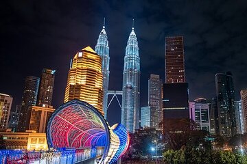 Kuala Lumpur Night Tour with Lake Symphony and Saloma Bridge