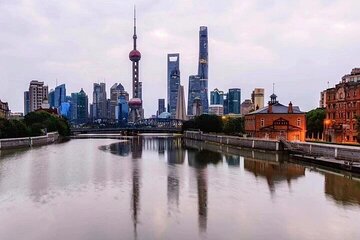 Shanghai Private Day Tour with Must-see Attractions & Cruise in Huangpu River