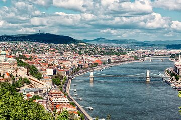 NEW! Private Customed Tour in Budapest for 4 hours by Car