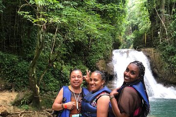 Blue Hole and Souvenir Shopping Ocho Rios (Transportation Only)