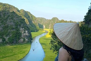 Ninh Binh Day Trip: Tam Coc /Trang An -Mua Cave Tour with cycle