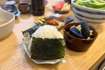 Experience Onigiri Making in Convenience Store Eating Comparison