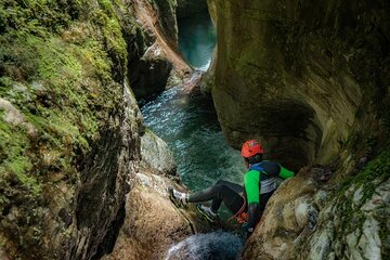 Canyoning Experience for Small Groups in Tuscany